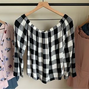 Anthro l Cloth &‎ Stone Plaid Off The Shoulder Top